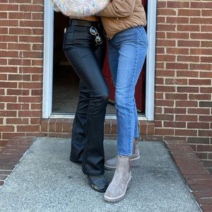 Trendy Black Leather Flare Pants (edikted)